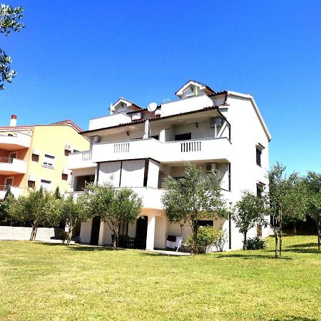 Apartments Ana Медулин Екстериор снимка