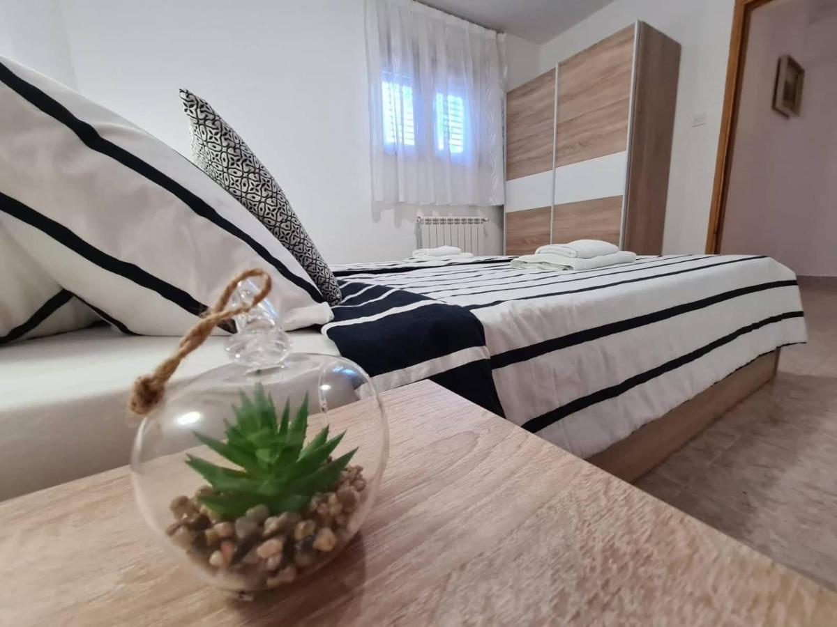 Apartments Ana Медулин Екстериор снимка