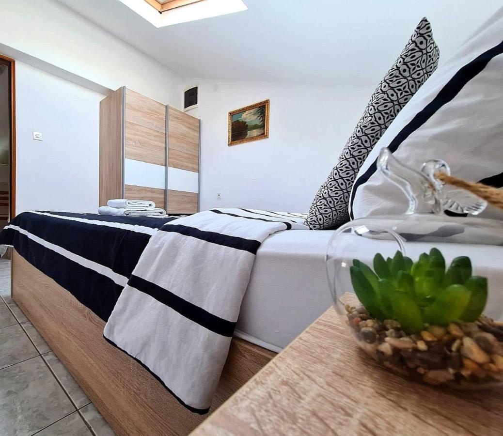 Apartments Ana Медулин Екстериор снимка