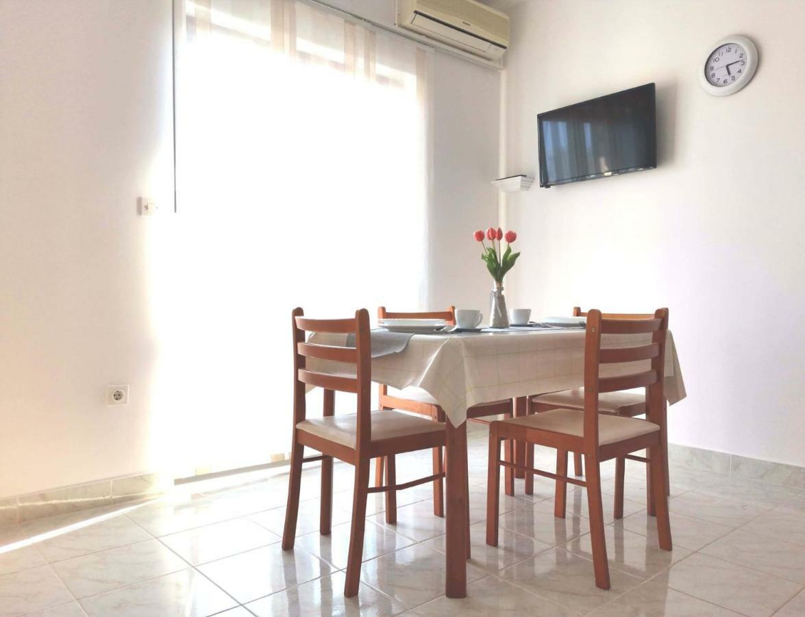 Apartments Ana Медулин Екстериор снимка